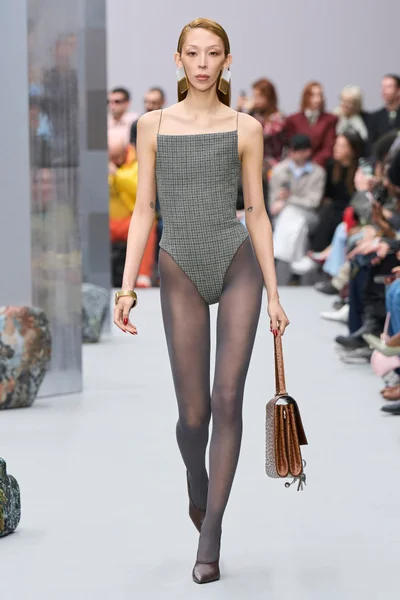 Look 36